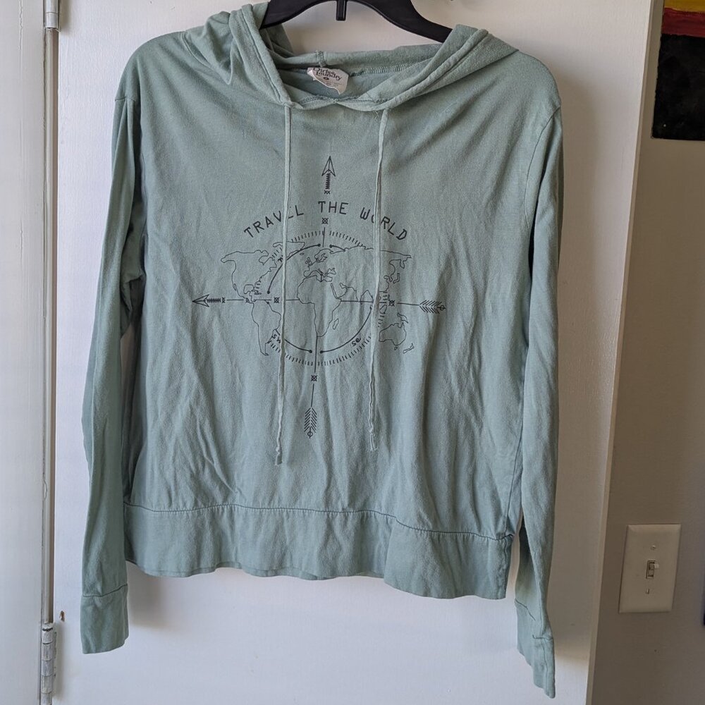 Dirtee Laundry Travel the World Pullover Hoodie Long Sleeve Shirt Size Small